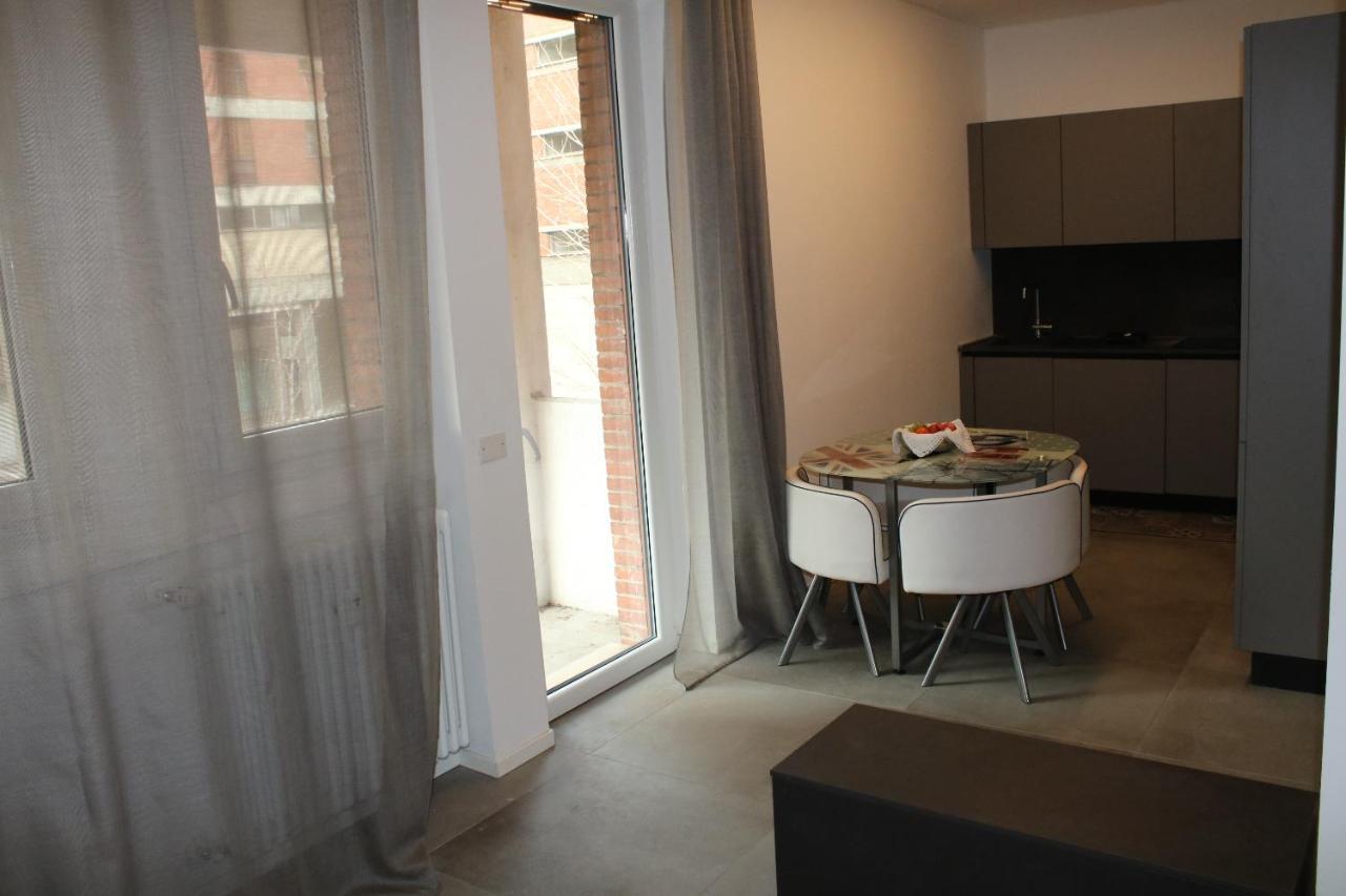 Al Grattacielotrenta Apartment Verona Bagian luar foto